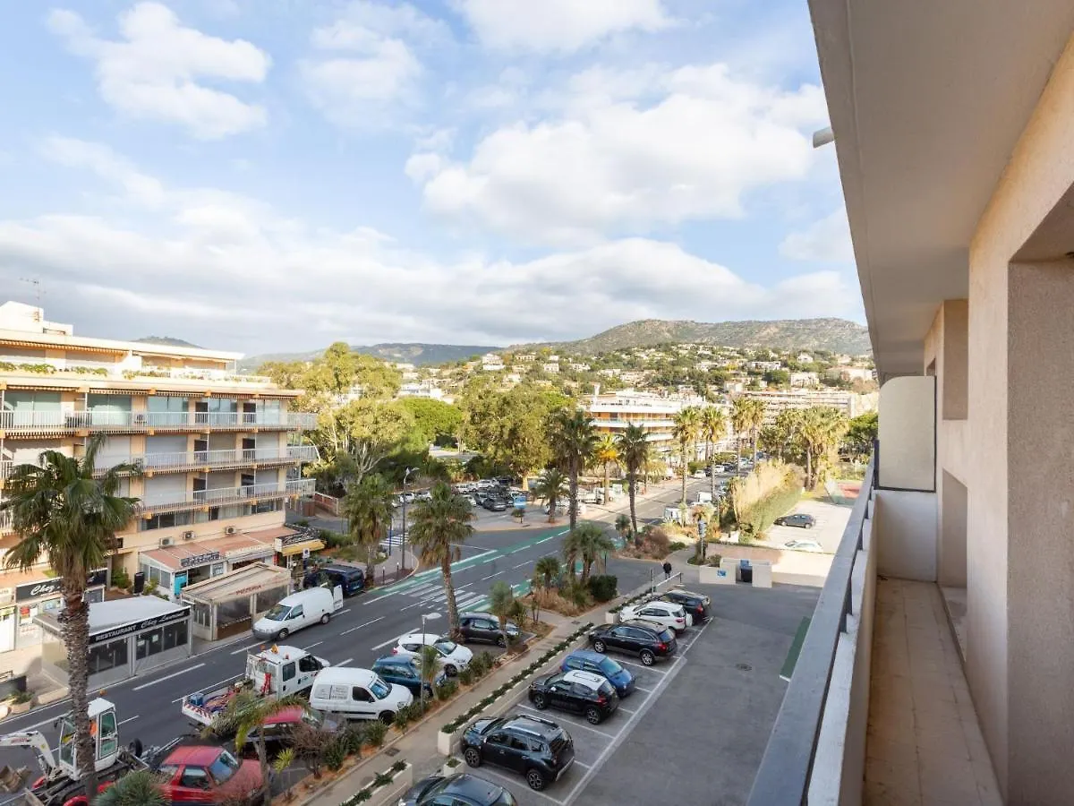 Studio Le Grand Large-4 By Interhome Le Lavandou