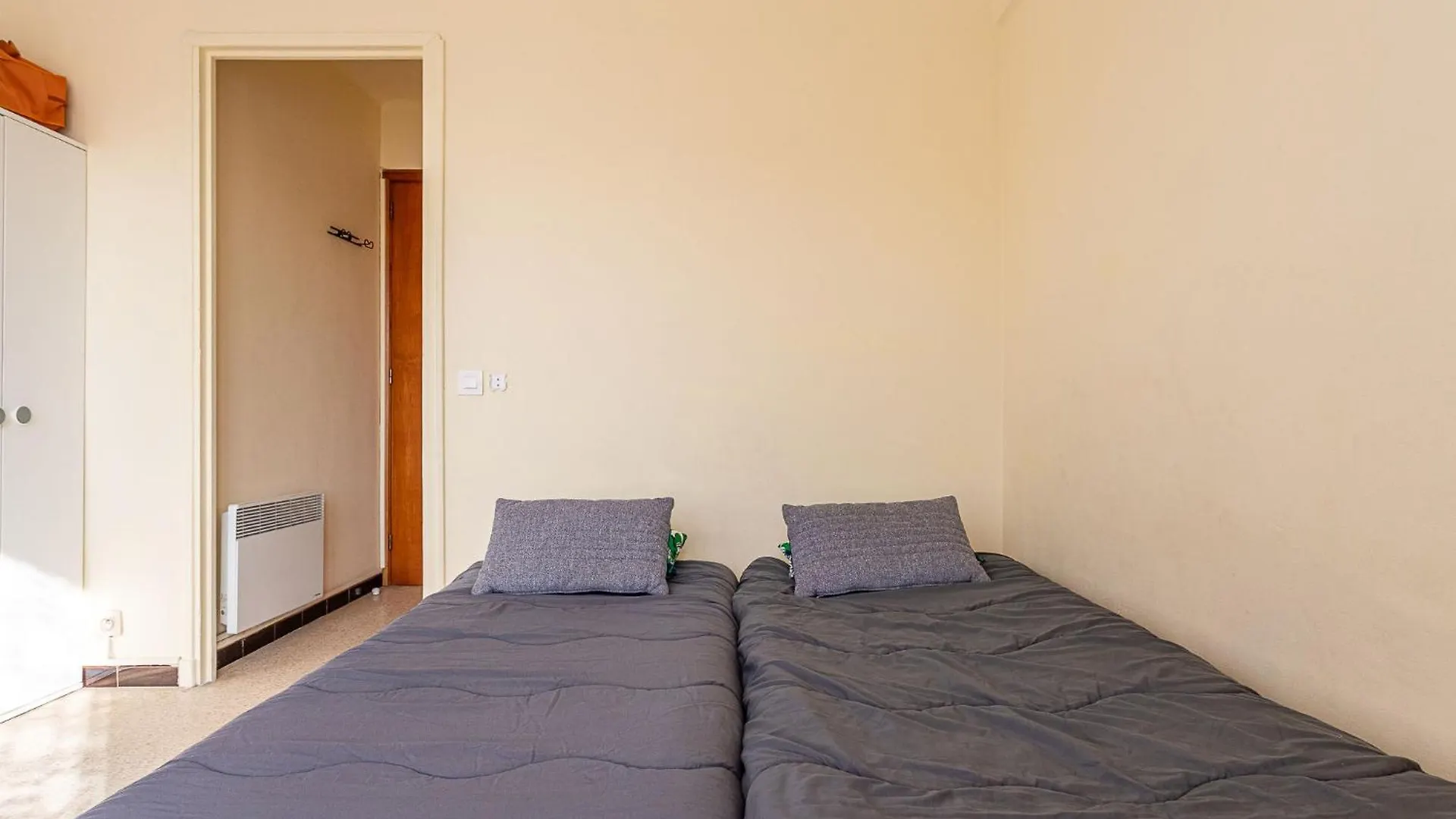 Apartment Studio Le Grand Large-4 By Interhome Le Lavandou